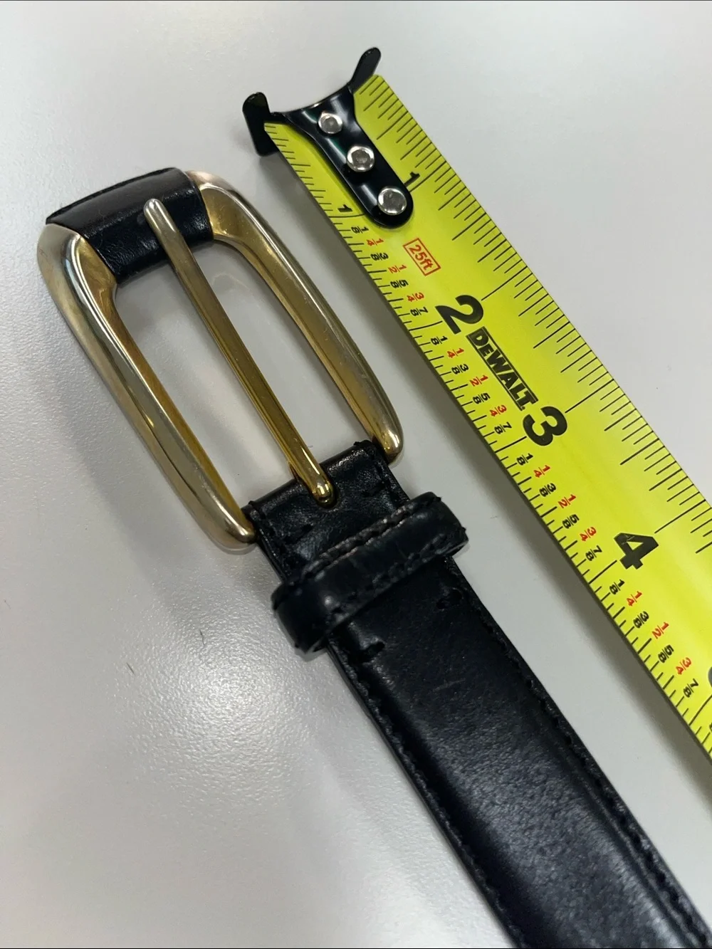 de Vecchi Black Leather Belt with Gold Buckle / Medium